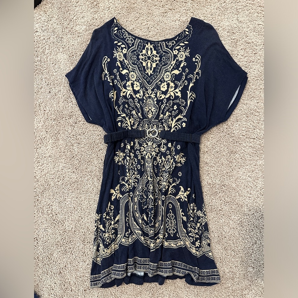 Stretchy navy dress